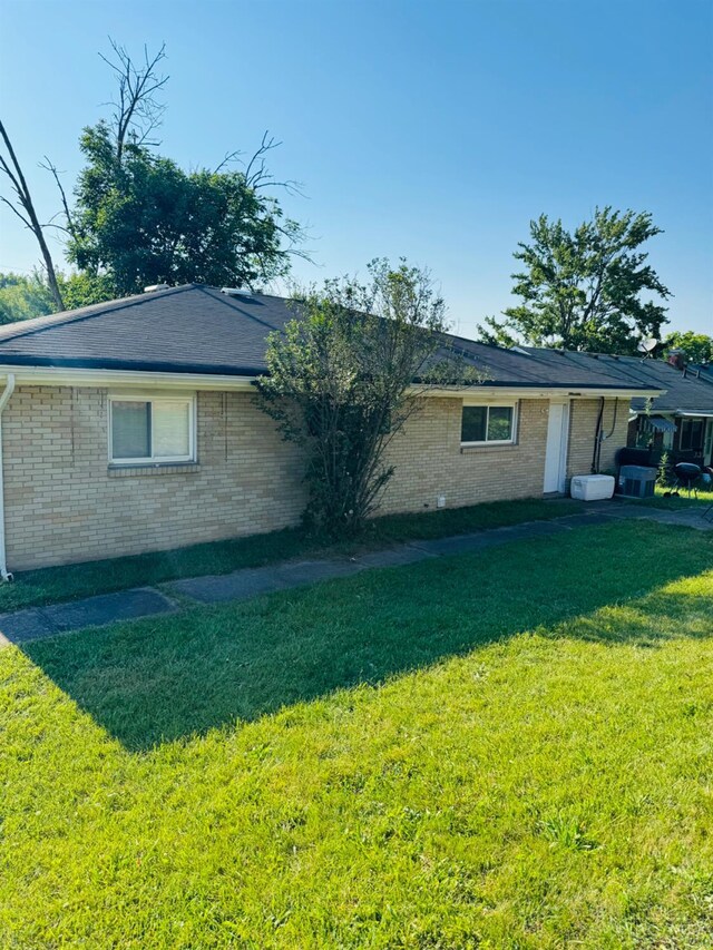 2422 Bluelark Dr, Colerain Twp, OH 45231 - photo 18