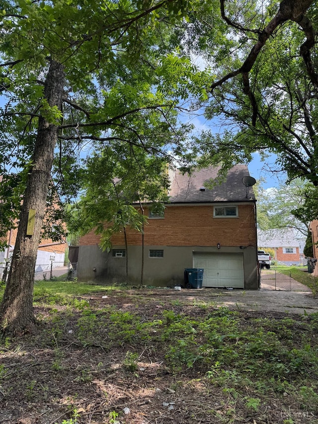 1663 Atson Ln, Cincinnati, OH 45205 - photo 2