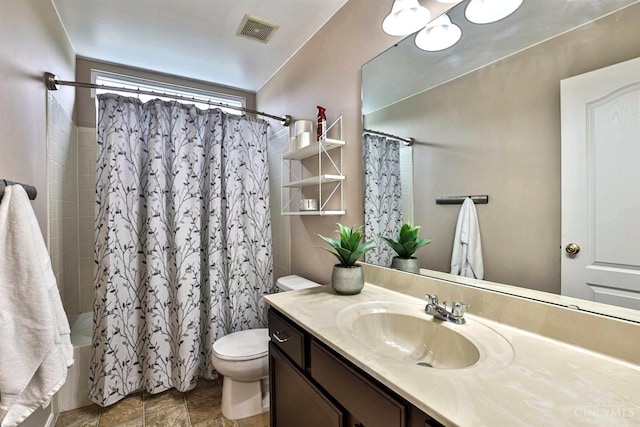 4623 Steeplechase Dr, Batavia Twp, OH 45103 - full bath featuring vanity and shower / bathtub combination with curtain
