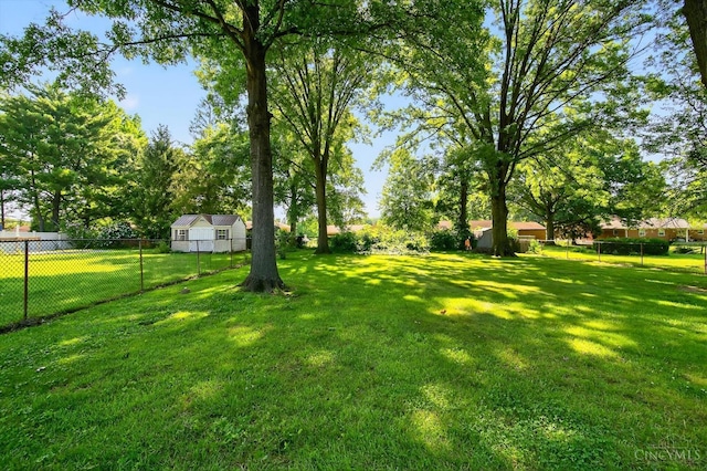 10410 Maria Ave, Springfield Twp, OH 45231 - view of yard