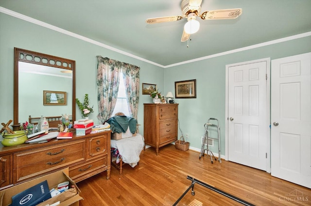 10410 Maria Ave, Springfield Twp, OH 45231 - bedroom featuring wood finished floors, ornamental molding, and ceiling fan