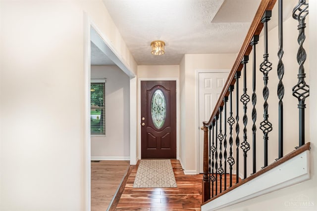 8668 Beckys Ridge Dr, Colerain Twp, OH 45251 - photo 2