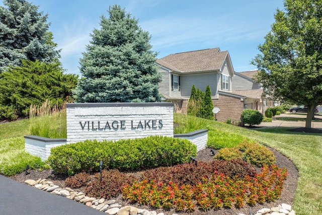 4247 Fieldsedge Dr, Mason, OH 45040 - community sign featuring a lawn