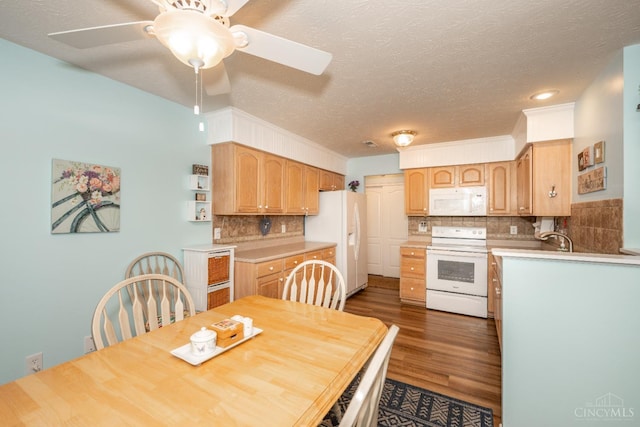 4247 Fieldsedge Dr, Mason, OH 45040 - dining space with dark wood finished floors, a textured ceiling, ceiling fan, and ornamental molding