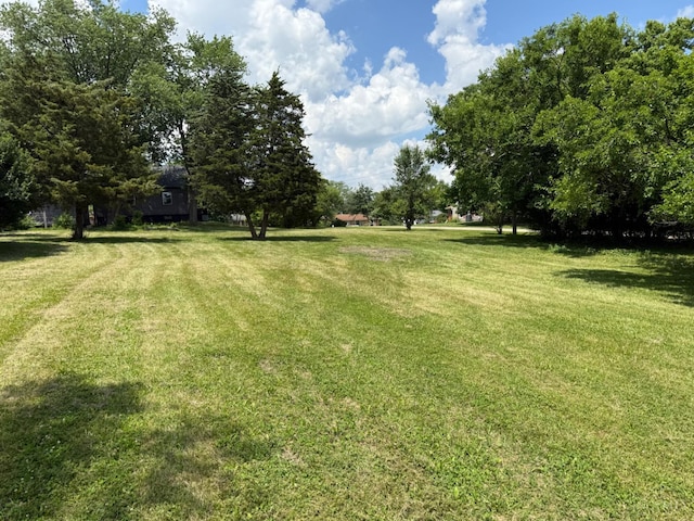 569 Beissinger Rd, Saint Clair Twp, OH 45013 - view of grassy yard