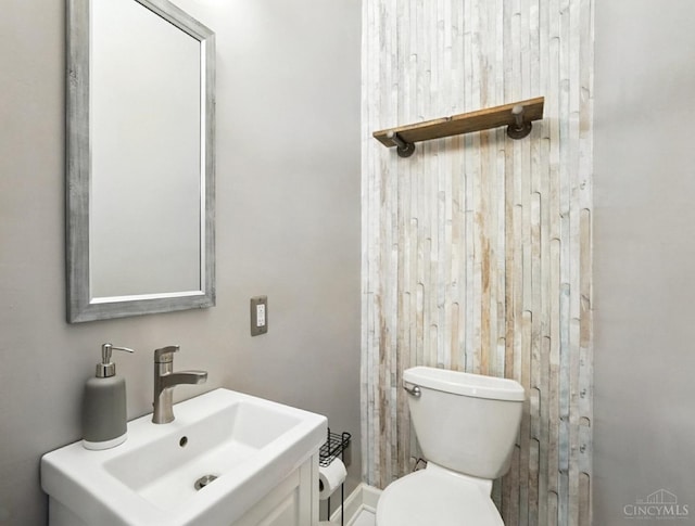 3462 Wabash Ave, Cincinnati, OH 45207 - bathroom featuring a sink and toilet