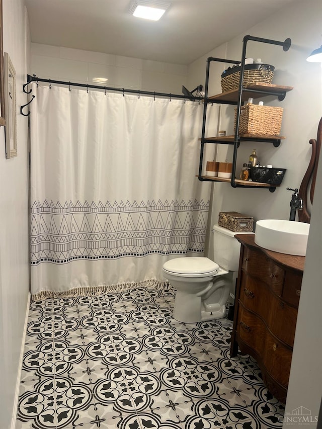 9063 Morrow Woodville Rd, Harlan Twp, OH 45162 - bathroom with vanity and a shower with shower curtain