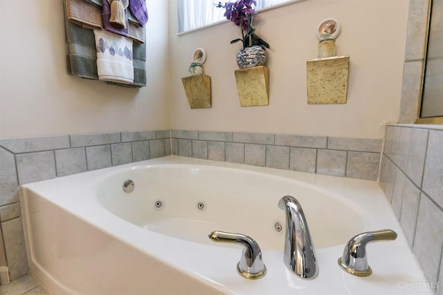 1301 Laurel Brook Way, Lebanon, OH 45036 - full bath featuring a jetted tub