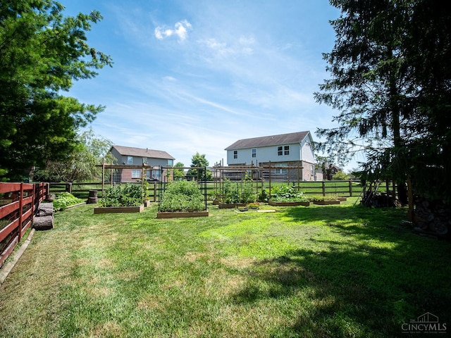 7854 Cape Cod Ct, West Chester, OH 45069 - view of yard with a garden