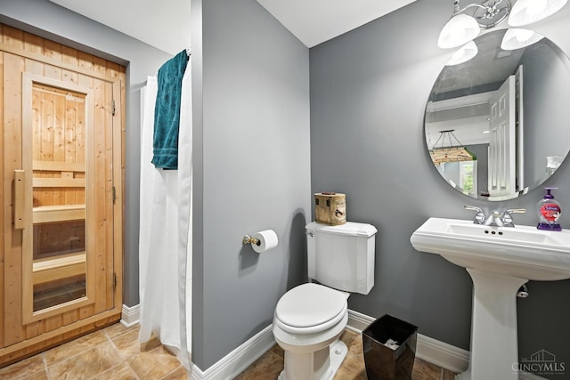 7066 Hearthside Ct, Liberty Twp, OH 45011 - bathroom with baseboards and curtained shower