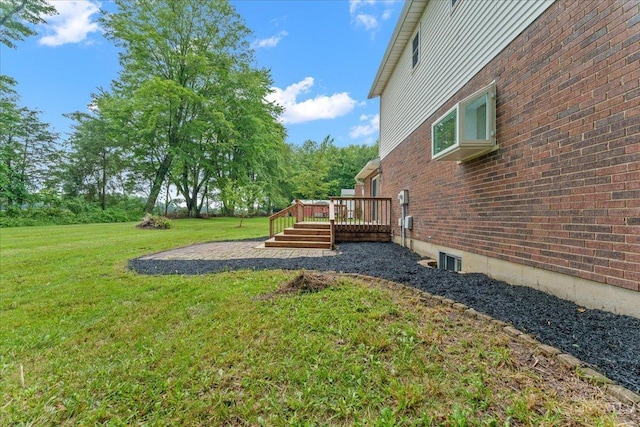 2535 Crane Schoolhouse Rd, Tate Twp, OH 45106 - view of grassy yard featuring a wooden deck