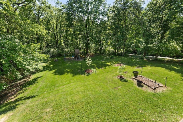 281 Compton Rd, Wyoming, OH 45215 - view of grassy yard