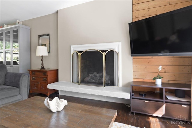 281 Compton Rd, Wyoming, OH 45215 - living area featuring wood finished floors