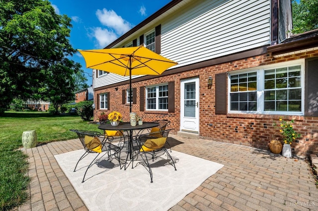 2724 Bentley Ct, Anderson Twp, OH 45244 - view of patio / terrace featuring outdoor dining area
