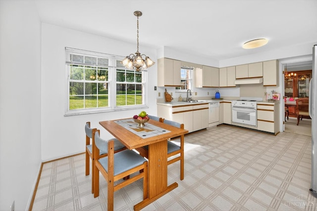 2724 Bentley Ct, Anderson Twp, OH 45244 - dining space with a chandelier and baseboards