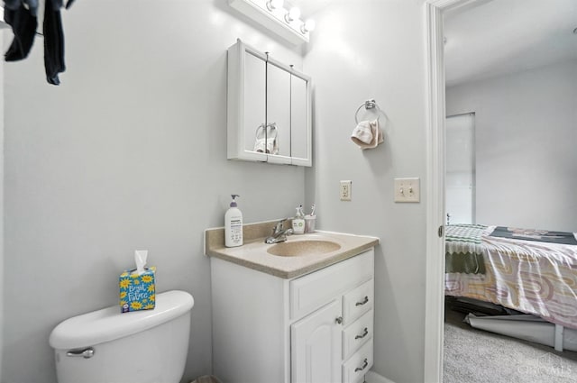 3254 Berwyn Pl, Cincinnati, OH 45209 - bathroom featuring vanity and connected bathroom