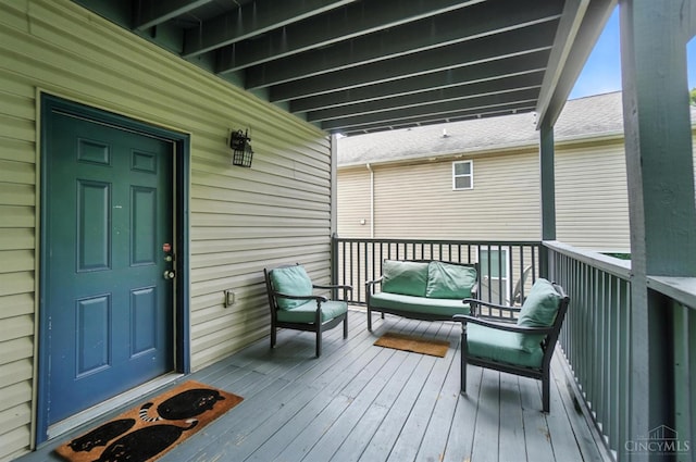 3254 Berwyn Pl, Cincinnati, OH 45209 - wooden terrace featuring an outdoor living space