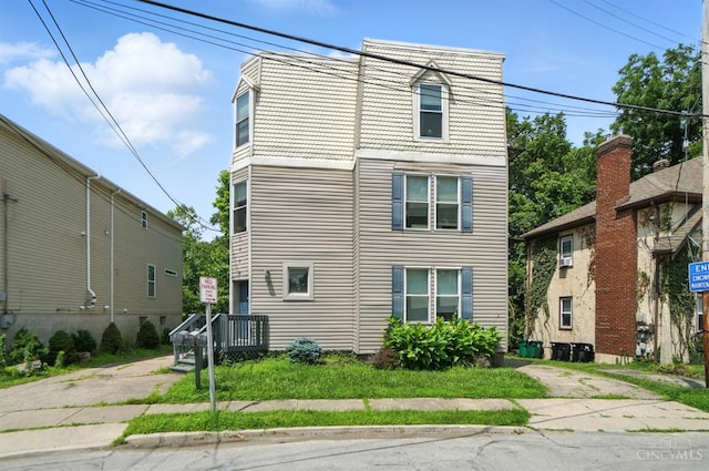 3254 Berwyn Pl, Cincinnati, OH 45209 - view of front facade