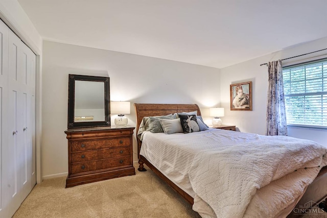 6341 Marshall Rd, Centerville, OH 45459 - bedroom with light carpet and a closet