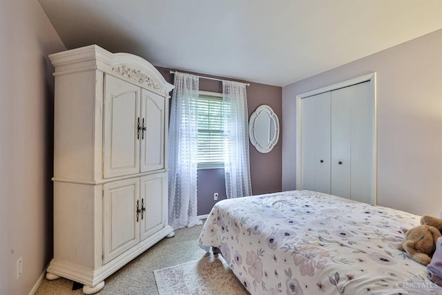 6341 Marshall Rd, Centerville, OH 45459 - bedroom featuring light colored carpet and a closet