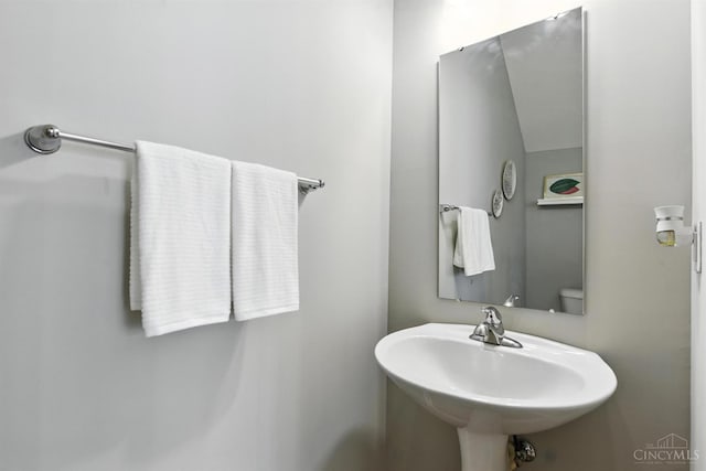1545 Ruth Ave, Cincinnati, OH 45207 - bathroom featuring a sink