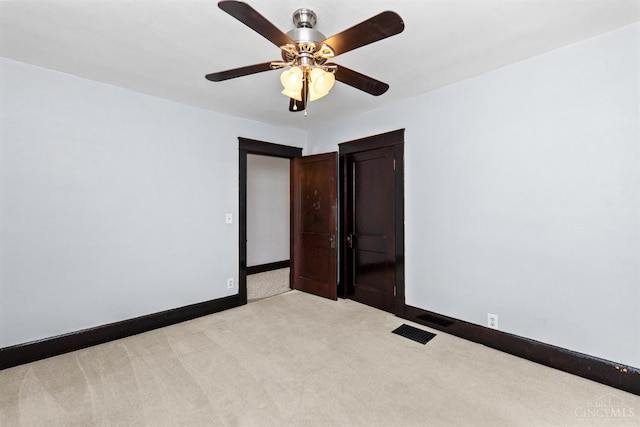 122 Fairview Ave, Washington Twp, OH 45171 - unfurnished room with light colored carpet and ceiling fan