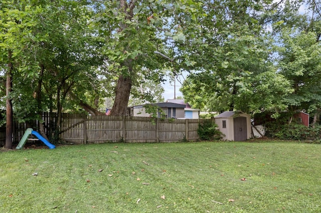 122 Fairview Ave, Washington Twp, OH 45171 - fenced backyard featuring a storage unit