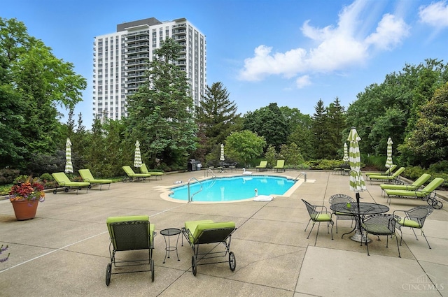 1201 Edgecliff Pl Unit 1083, Cincinnati, OH 45206 - community pool featuring a patio area