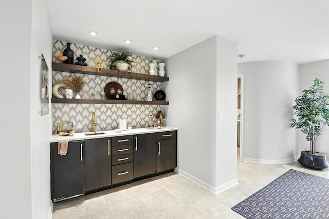 1201 Edgecliff Pl Unit 1083, Cincinnati, OH 45206 - indoor wet bar with decorative backsplash and recessed lighting