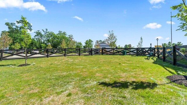 3354 New Year Dr, Colerain Twp, OH 45251 - view of yard