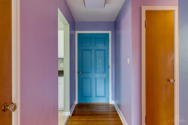 6537 Craigland Ct, Cincinnati, OH 45230 - doorway featuring wood finished floors and baseboards