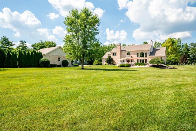 8069 Green Lake Dr, Liberty Twp, OH 45044 - view of green lawn