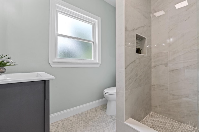 4150 Paddock Rd, Cincinnati, OH 45229 - bathroom featuring vanity and a tile shower