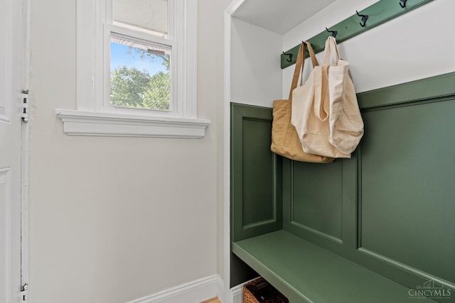 4150 Paddock Rd, Cincinnati, OH 45229 - mudroom featuring baseboards