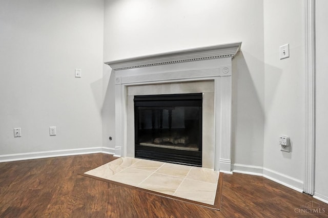5433 Harbourwatch Unit 104, Deerfield Twp, OH 45040 - detailed view of a fireplace and wood finished floors
