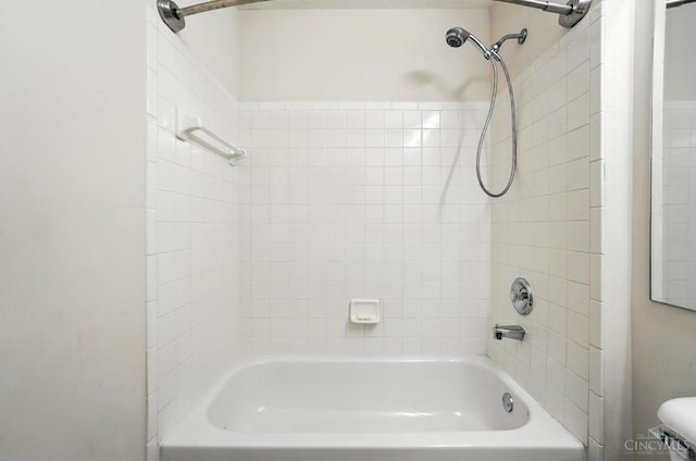 5433 Harbourwatch Unit 104, Deerfield Twp, OH 45040 - full bath with bathing tub / shower combination
