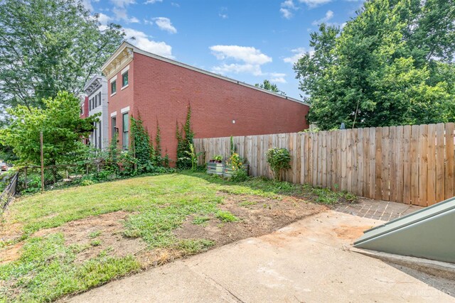 1419 Chase Ave, Cincinnati, OH 45223 - view of fenced backyard