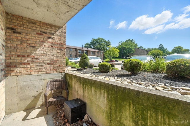 7234 Creekview Dr Unit 1, Colerain Twp, OH 45247 - view of patio / terrace