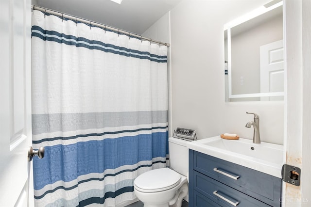 2201 Candlemaker Dr, Anderson Twp, OH 45244 - full bathroom with vanity and a shower with curtain