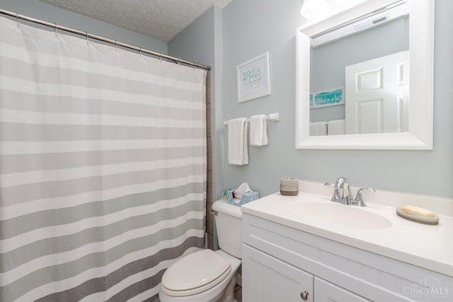 2220 Sulky Ct, Beavercreek Twp, OH 45434 - bathroom featuring vanity, a textured ceiling, and curtained shower