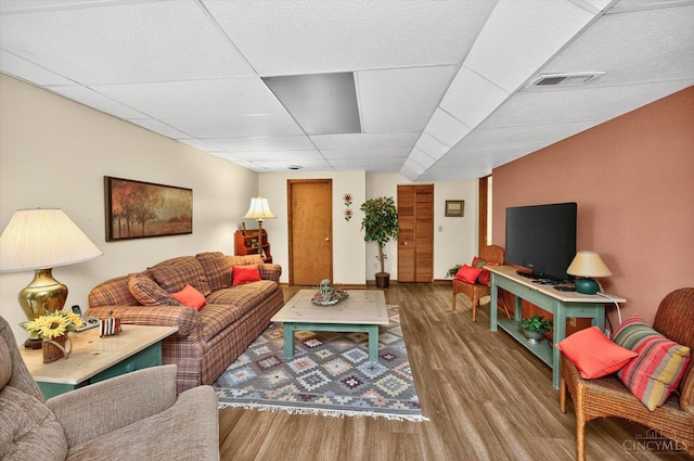 5613 Williamsburg Way, Fairfield, OH 45014 - living area with wood finished floors and a drop ceiling