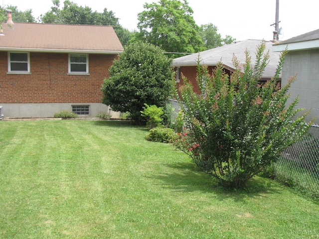 2573 Adams Rd, Colerain Twp, OH 45231 - view of yard