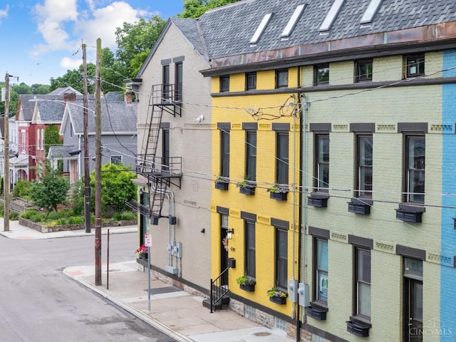 4249 Chambers St, Cincinnati, OH 45223 - view of building exterior