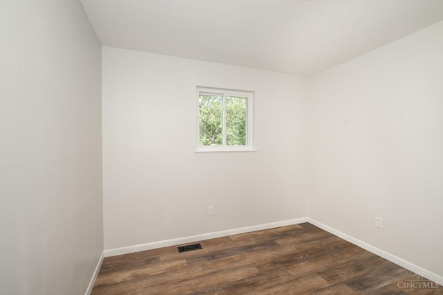 3918 Michael Dr, Union Twp, OH 45255 - unfurnished room featuring baseboards and dark wood-type flooring
