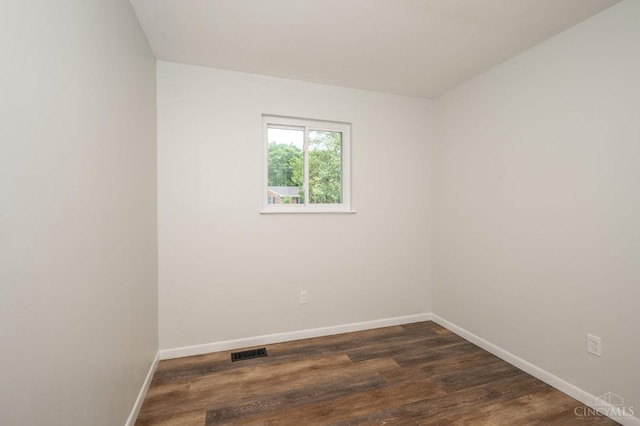 3918 Michael Dr, Union Twp, OH 45255 - unfurnished room featuring baseboards and dark wood-style floors