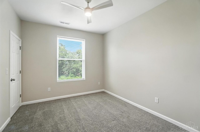 1582 Dixmont Ave, Cincinnati, OH 45207 - unfurnished room featuring carpet flooring and a ceiling fan