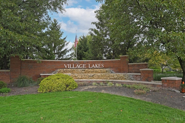 4154 Fieldsedge Dr, Mason, OH 45040 - community sign with a yard