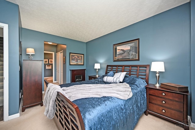 4154 Fieldsedge Dr, Mason, OH 45040 - carpeted bedroom with a closet and a textured ceiling