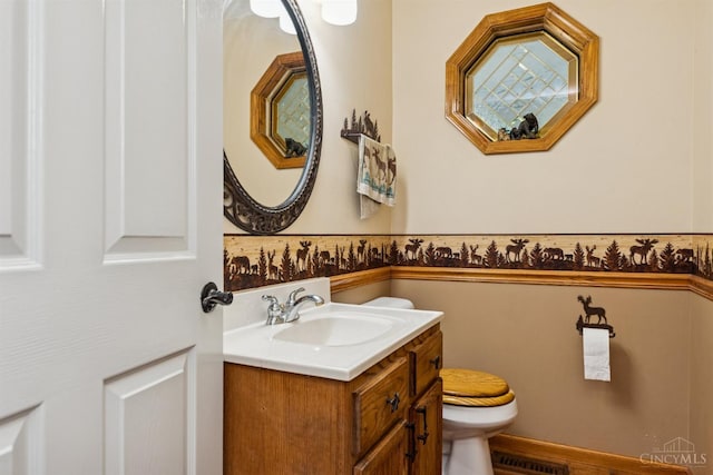 3067 Sugartree Rd, Tate Twp, OH 45106 - bathroom featuring vanity and toilet
