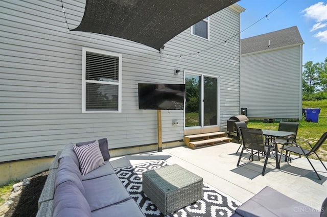 2821 Pine Leaf Ct, Hamilton, OH 45013 - view of patio with an outdoor hangout area and entry steps